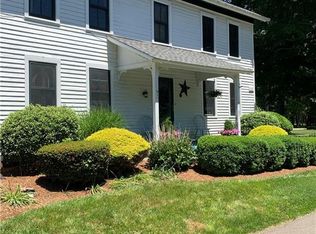 16 Pleasant Point Rd, Branford, CT 06405