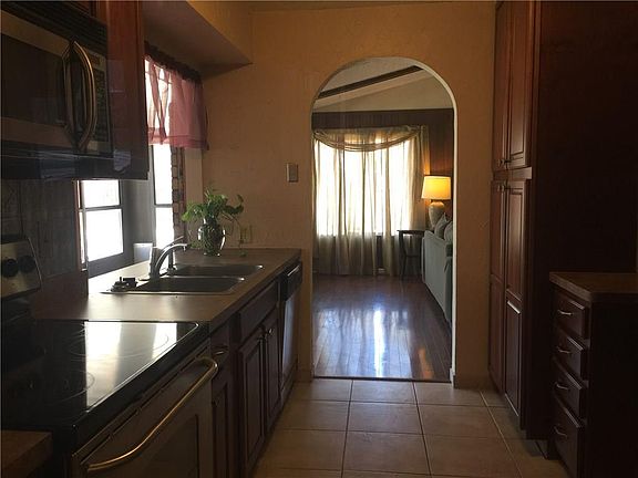 4th image of 3114 Longbow Dr