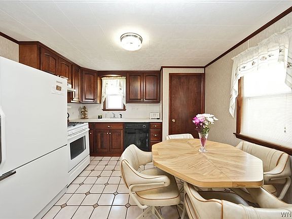 5th image of 51 Orchard Ave