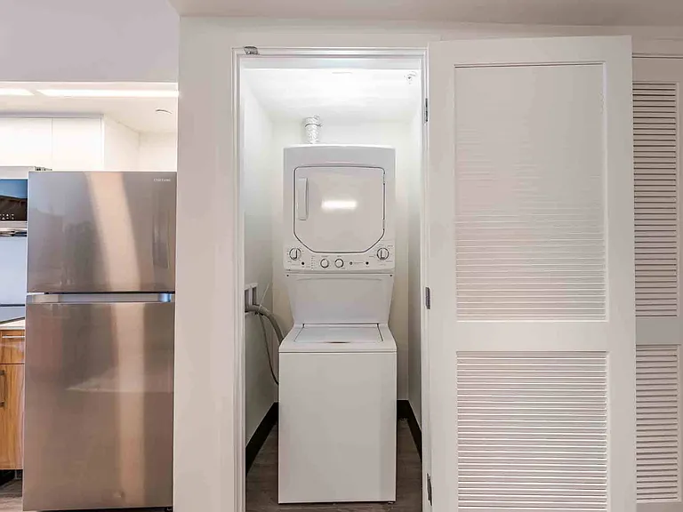 The Anamar at Collins Park — Photo 15