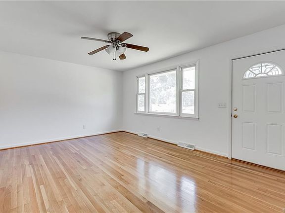 2nd image of 1516 Duke Dr