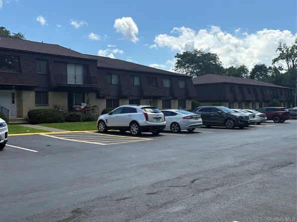 210 Cherry Hill Drive, Poughkeepsie, NY 12603