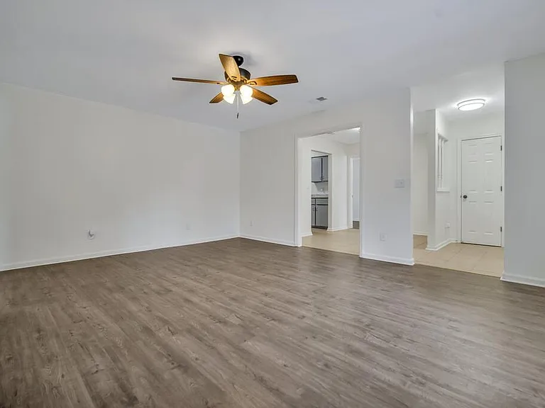 1732 Talmadge Rd — Photo 5