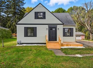 396 S 4th St, Sharpsville, PA 16150