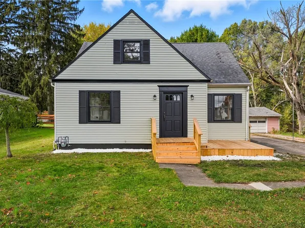 396 S 4th St, Sharpsville, PA 16150
