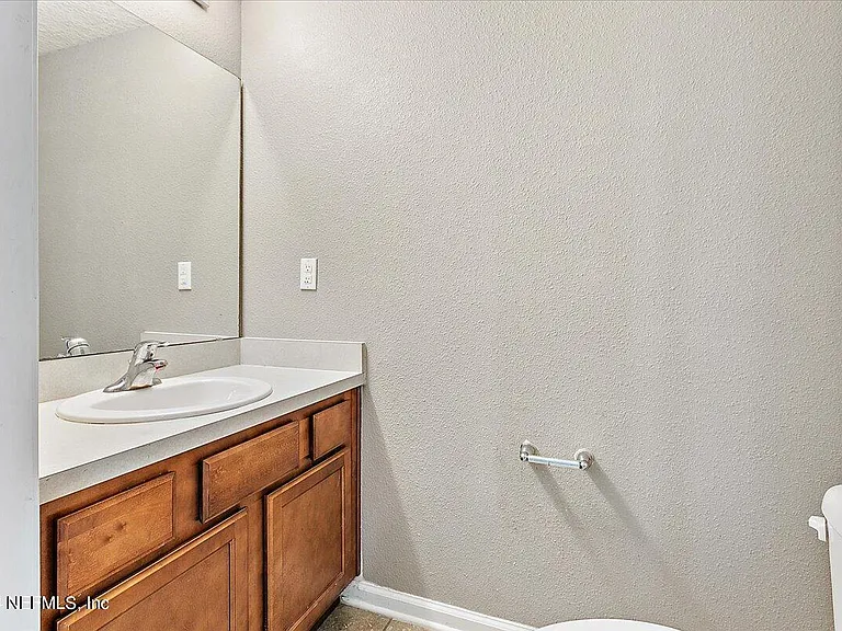 780 Servia Dr — Photo 10
