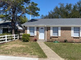 3218 Redwood Ln, Gulf Breeze, FL 32563