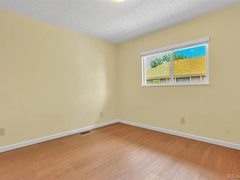 8913 E Chenango Ave — Photo 24