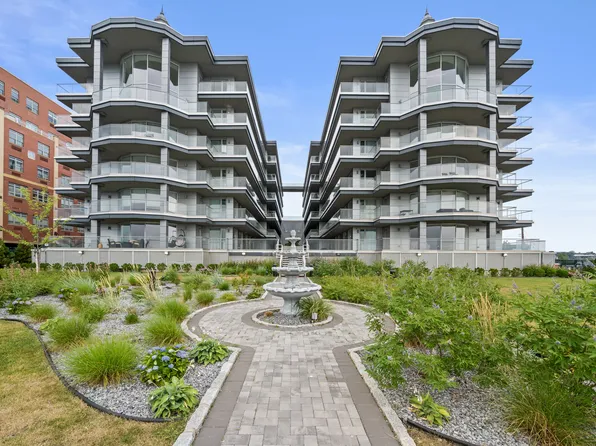 109-09 15th Ave, College Pt, NY