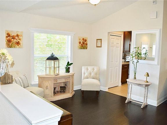 4th image of 631 Allerton Way #00