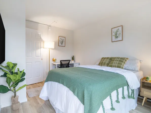 Emerson Apartments, 608 W Emerson St APT 223, Seattle, WA 98119