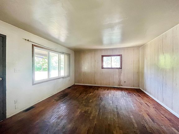 5th image of 334 W Jerolene St