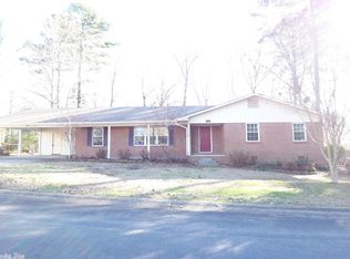1014 Pinewood Dr, Benton, AR 72019