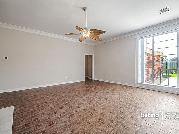 5th image of 3211 Prosperity Dr