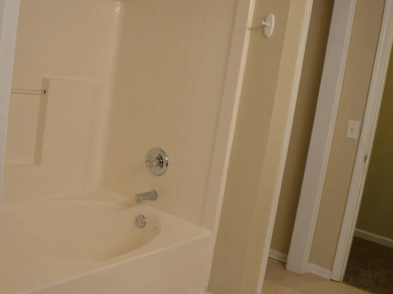 6021 Grovegate Ln — Photo 11