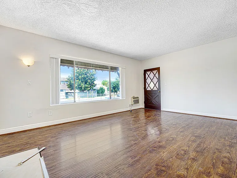11145 Central Ave — Photo 3