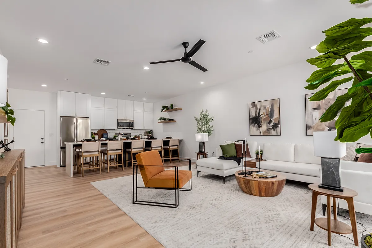 Building Photo - Sonoran Townhomes