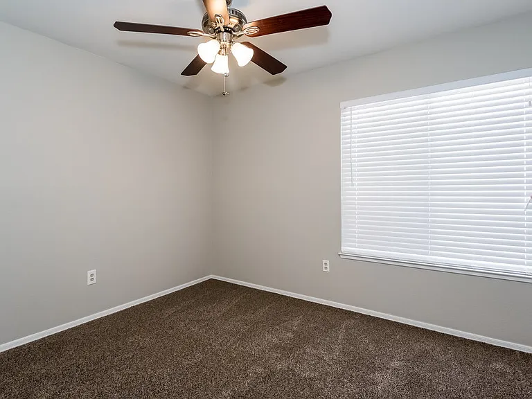 5213 Sequin Dr — Photo 11
