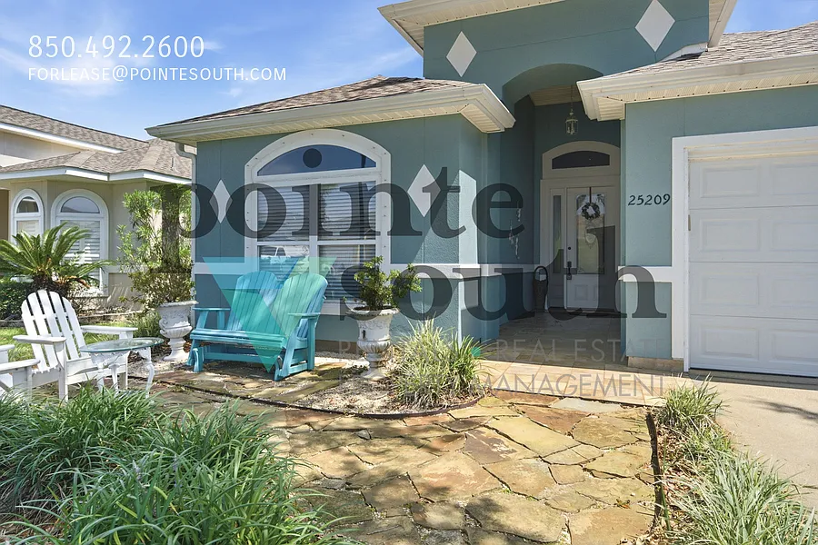 25209 Windward Pl