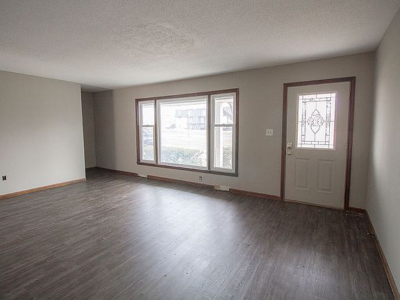 2nd image of 213 E El Cortez Dr