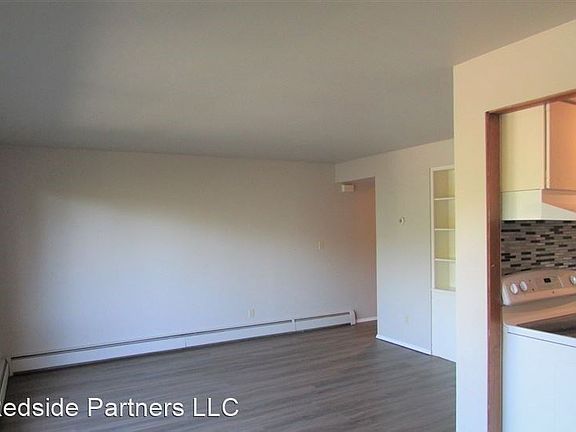3rd image of 2800 Franklin Ave E APT 5