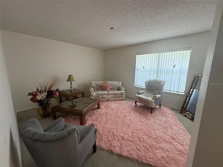 4 Ballard Ln — Photo 6