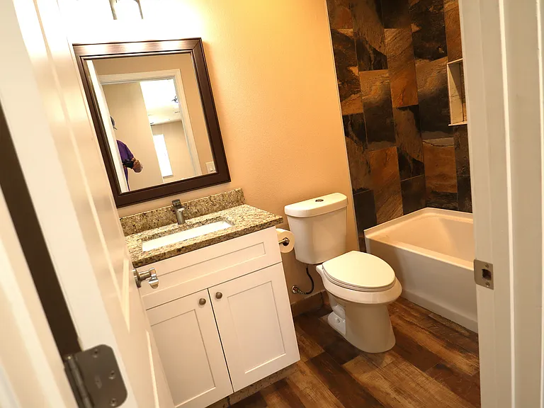 2ND BATHROOM IN THE BEDROOM UPSTAIRS