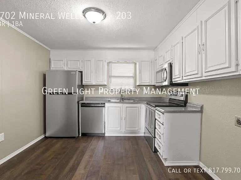 1702 Mineral Wells Hwy #203 — Photo 4