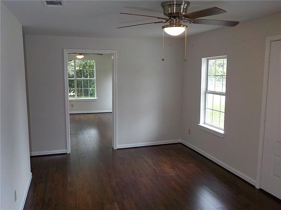 2nd image of 522 Marshalldell Ave