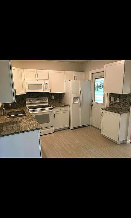 1st image of 2950 15th St