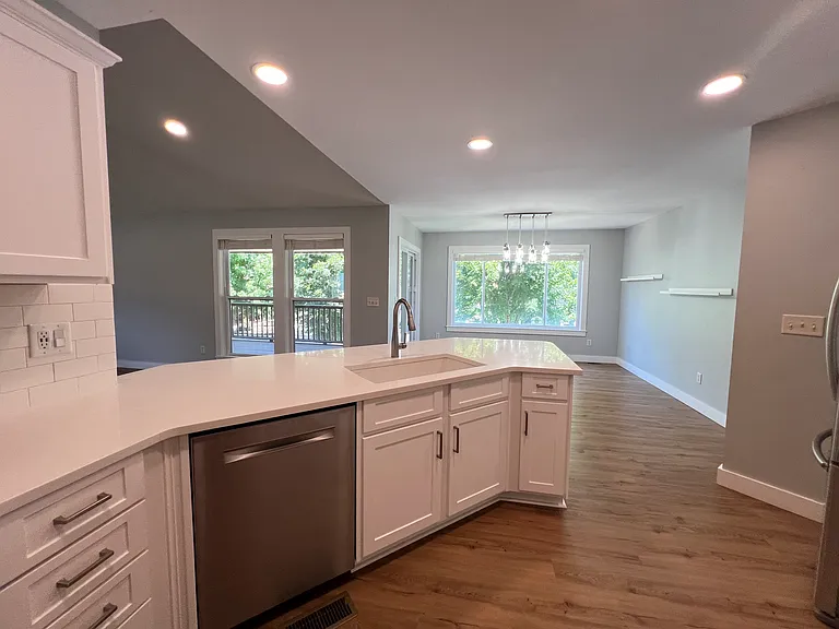 2213 E Myrtlewood Ct — Photo 88