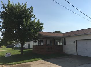 512 E Maple St, Davisville, WV 26142