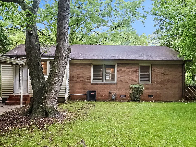 3924 Broadview Dr — Photo 16
