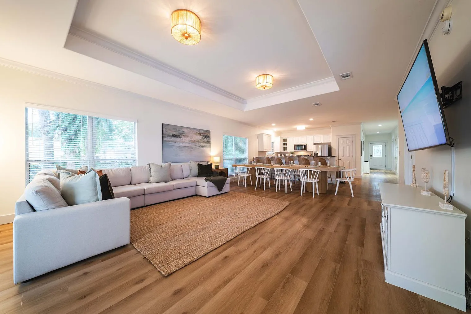 6 bed, 4.0 bath, 2335 sqft, $9,012 — Photo 1