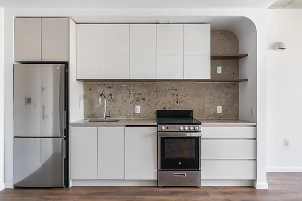 Rented by EXR | media 27