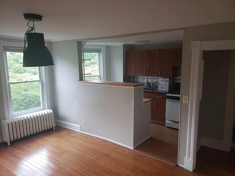 Roland Ave — Photo 18