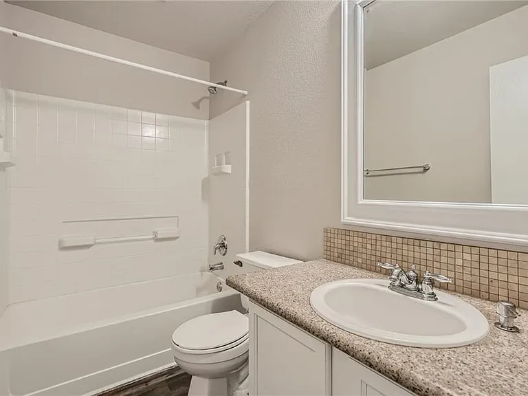 612 Copper Ct — Photo 13