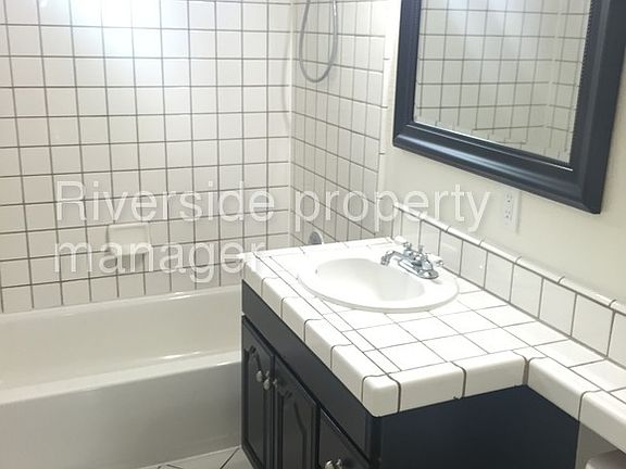 3rd image of 325 E 17th Pl APT H