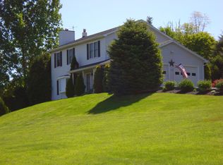 449 Pennell Rd, Brodheadsville, PA 18322