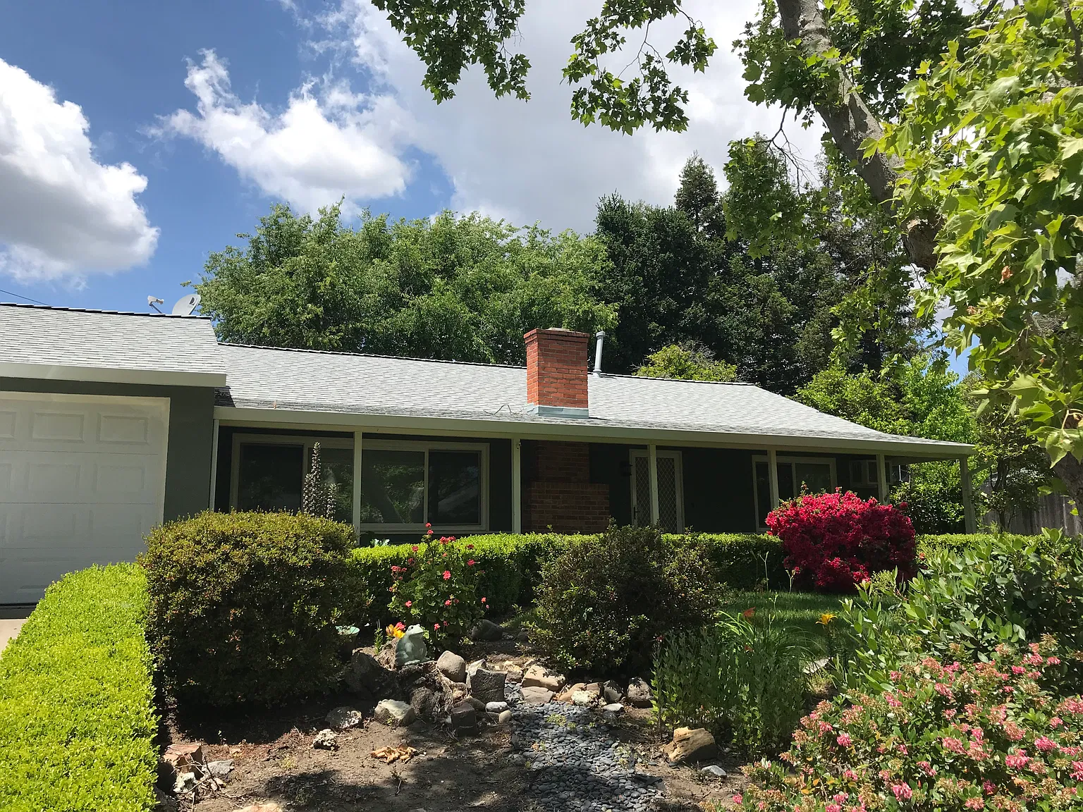 3 bed, 1040 sqft, $3,500 — Photo 1