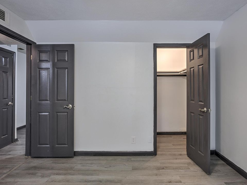 1st image of 4644 Cuming St #2
