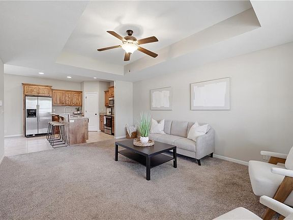 4th image of 408 Sunflower Dr