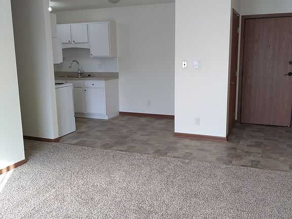 3rd image of 640 S 4th St Unit 36