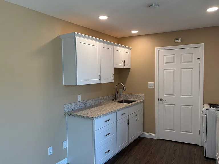 8700 Rumson Dr — Photo 5
