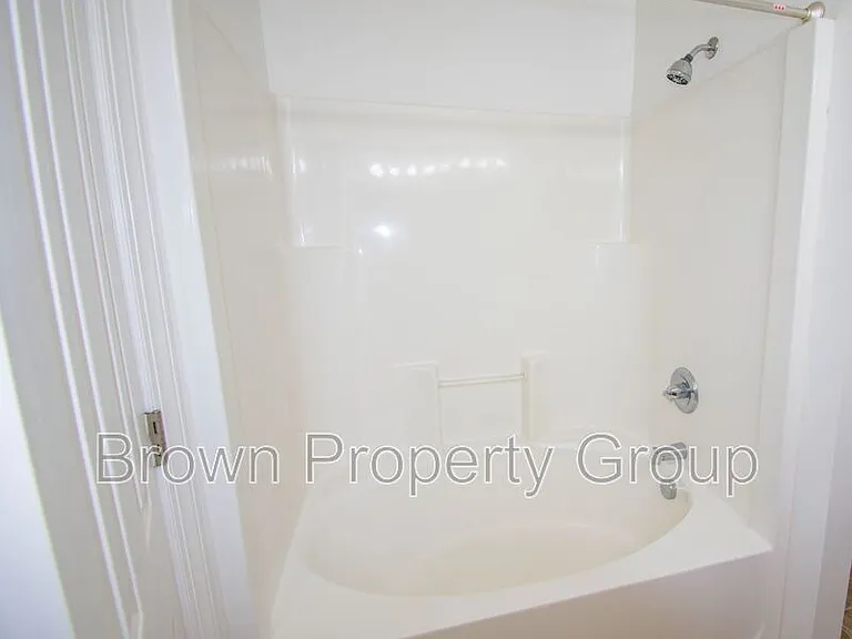 102 Springwood Dr — Photo 10
