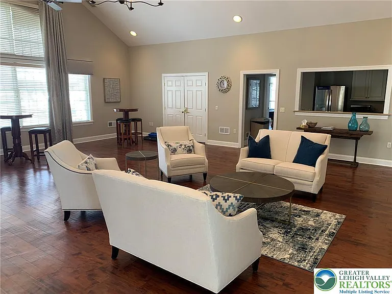 560 Quaker Ridge Ter — Photo 36