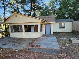 384 Willow Ave, Redway, CA 95560
