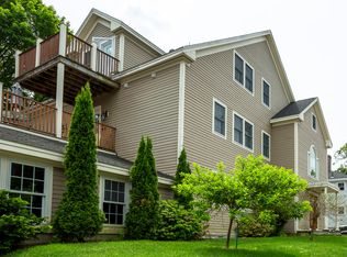 284 Cross St #A, Winchester, MA 01890