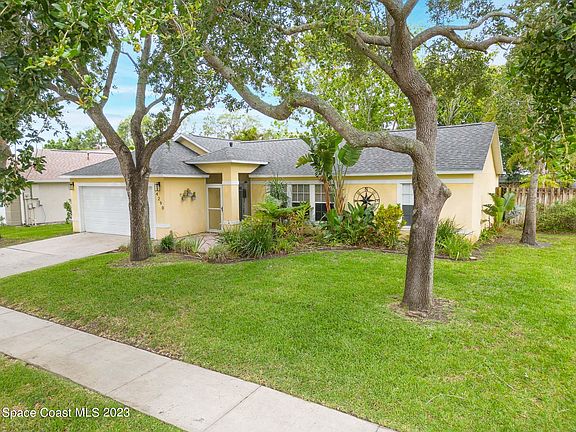 3rd image of 4290 Silver Lake Dr