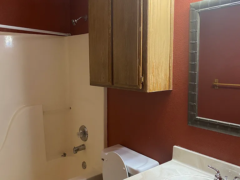 1109 Sterling Dr — Photo 9
